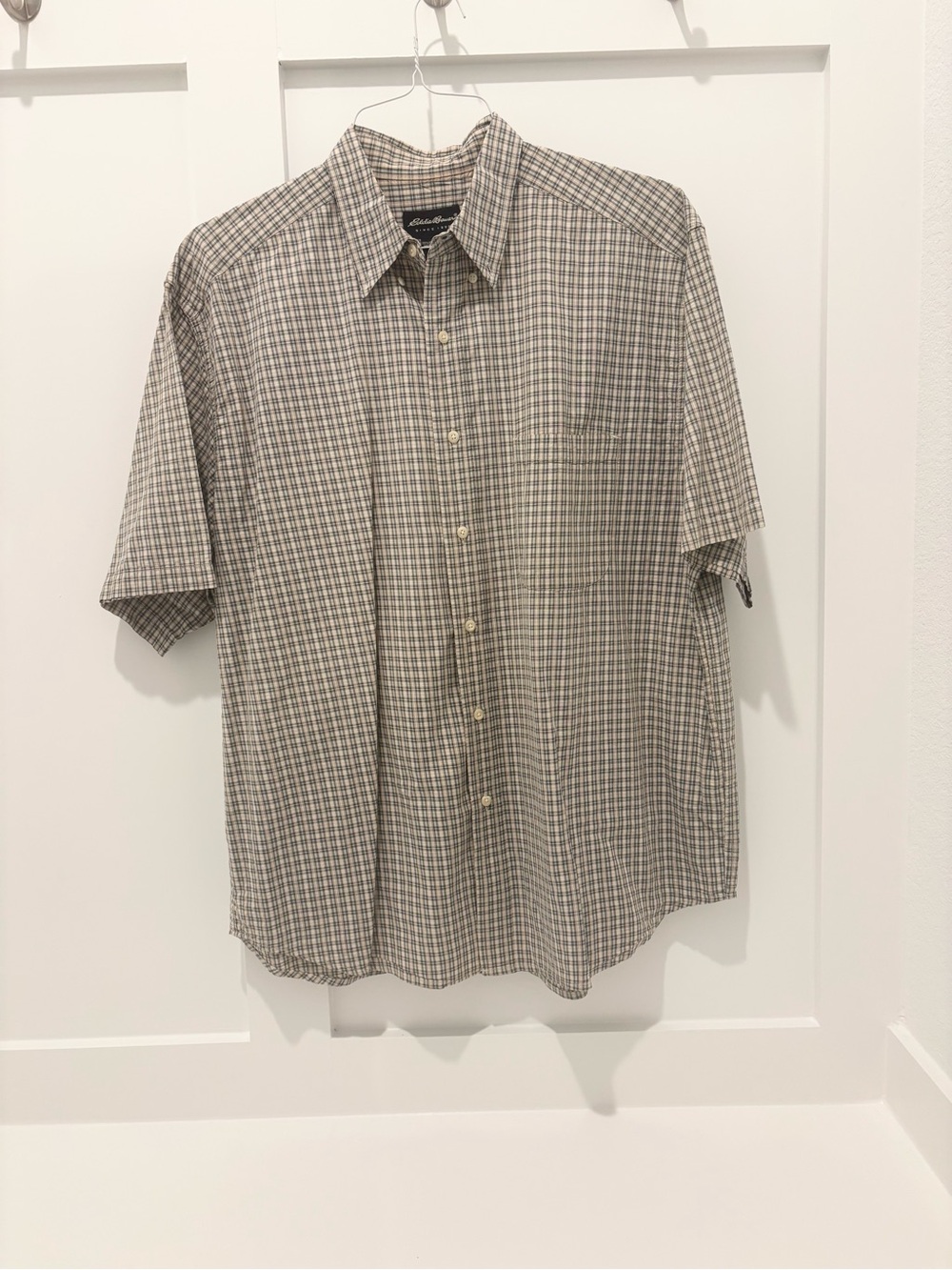 Eddie Bauer Men's Short-Sleeve Plaid Button-Down Shirt - Beige and Gray